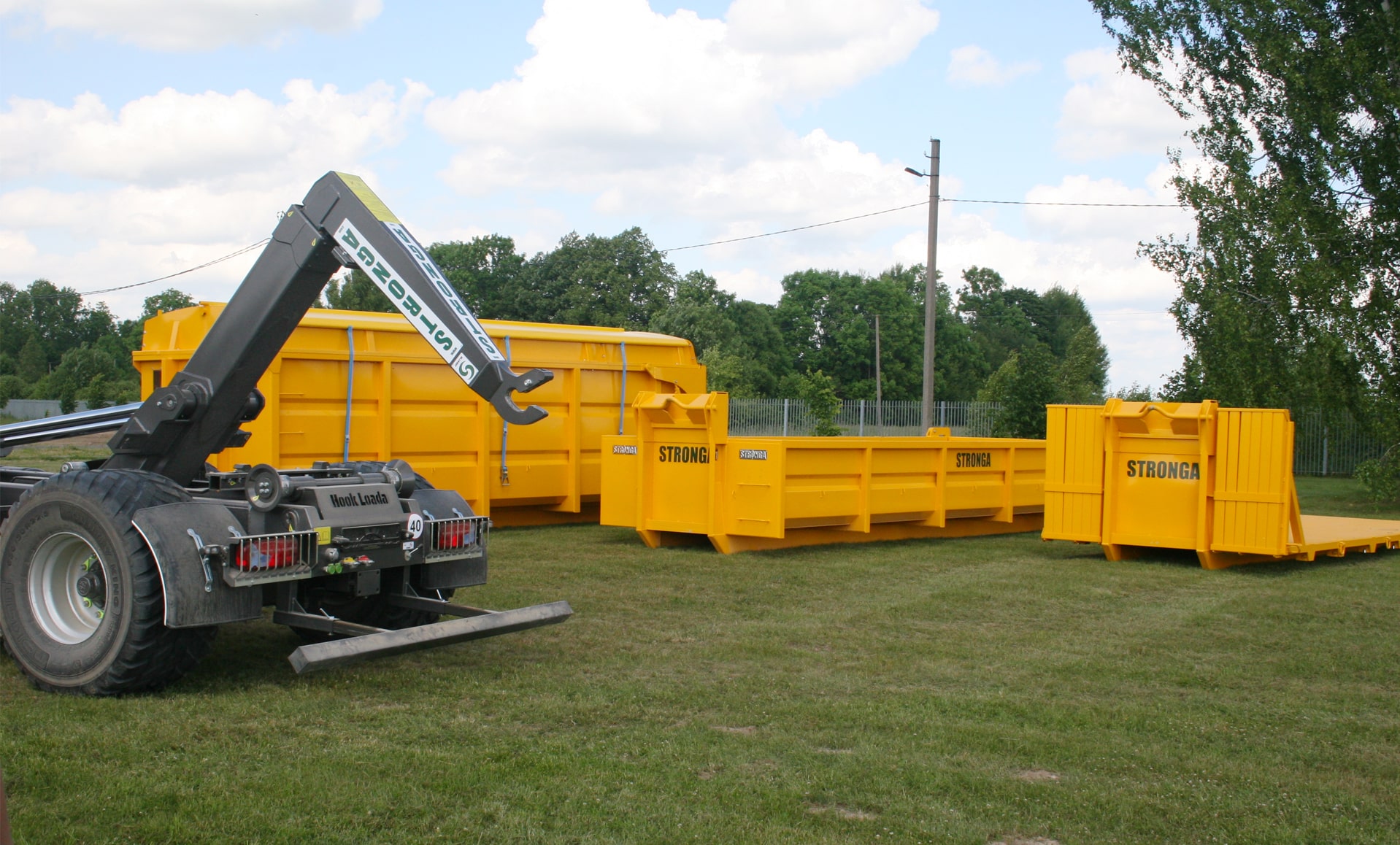 Hooklift Solutions  Stronga Hooklift Containers